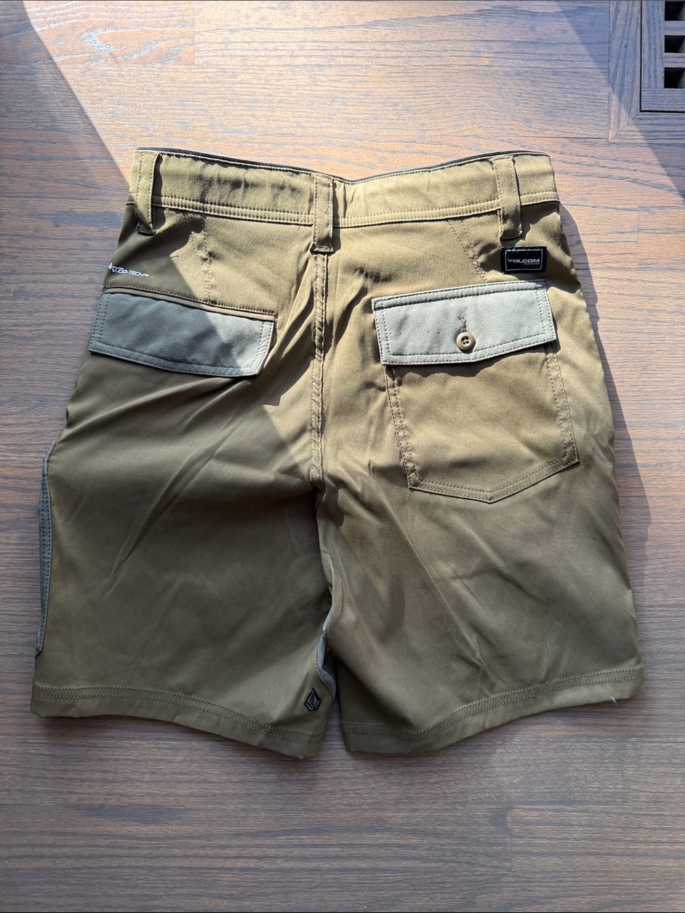 Volcom Men's Olive Two-Tone Hybrid Cargo Shorts